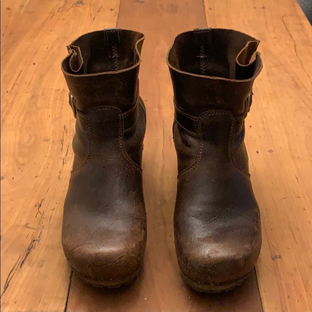 Sanita real wood clog style boots